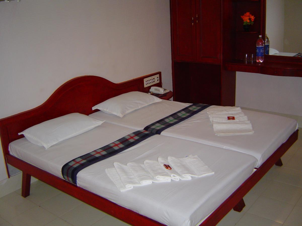 Hotel Yercaud International Kültér fotó